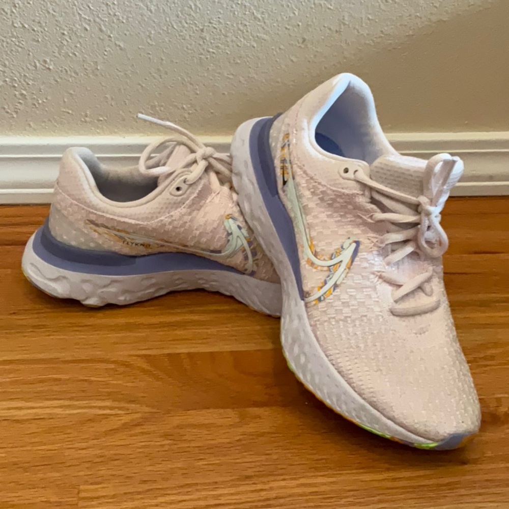 Nike Women’s React Infinity Run Flyknit 3 Premium Pink